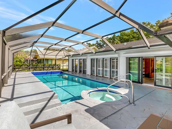355 Woodlake Lane, Deerfield Beach FL 33442