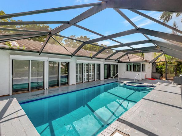 355 Woodlake Lane, Deerfield Beach FL 33442