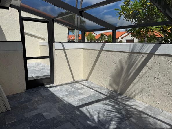 18 Capitol Ct, Deerfield Beach FL 33442
