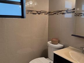 18 Capitol Ct, Deerfield Beach FL 33442