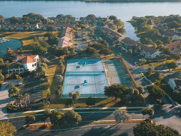 18 Capitol Ct, Deerfield Beach FL 33442