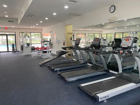 18 Capitol Ct, Deerfield Beach FL 33442