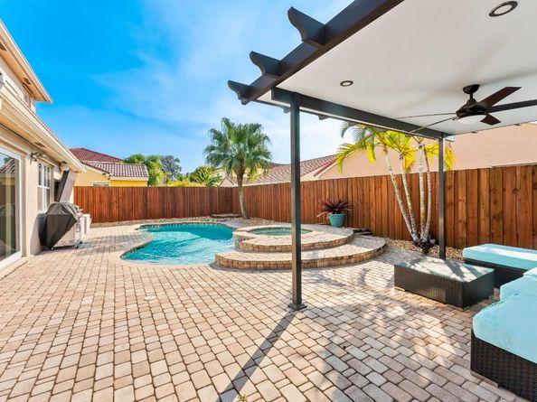 6604 Schooner Ter, Margate FL 33063