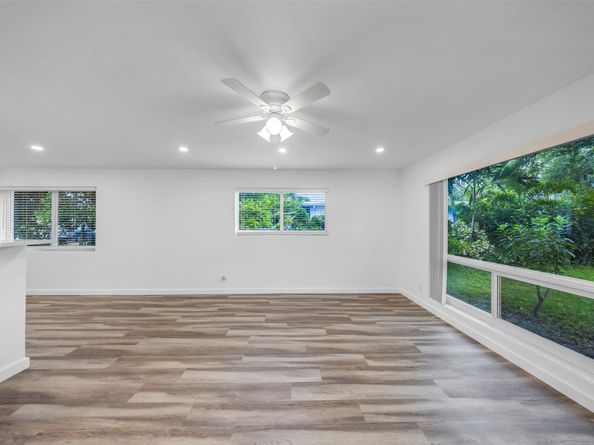 3433 NE 13th Ave, Oakland Park FL 33334