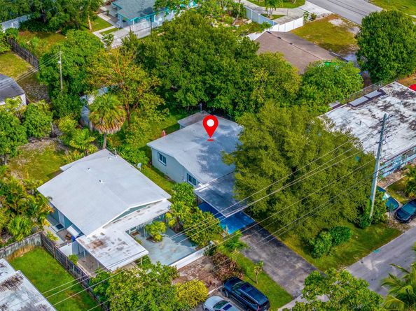 3433 NE 13th Ave, Oakland Park FL 33334