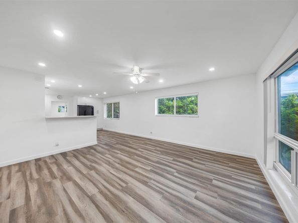 3433 NE 13th Ave, Oakland Park FL 33334