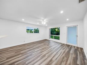 3433 NE 13th Ave, Oakland Park FL 33334