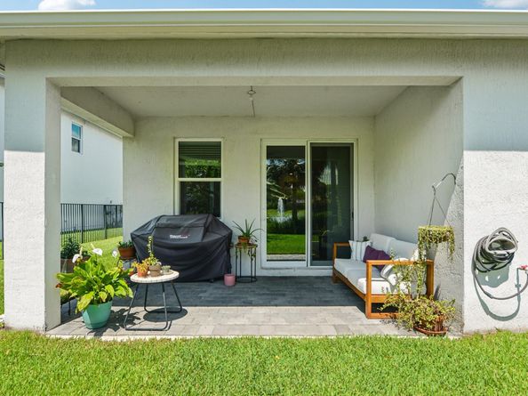 1910 Harding St, Lake Worth Beach FL 33460