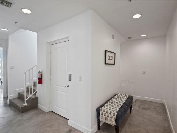 347 Oak St B1, Hollywood FL 33019