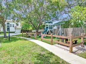 11590 S Open Ct, Cooper City FL 33026