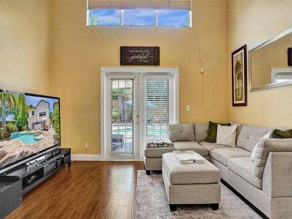 11590 S Open Ct, Cooper City FL 33026