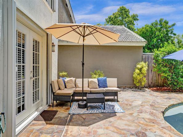 11590 S Open Ct, Cooper City FL 33026