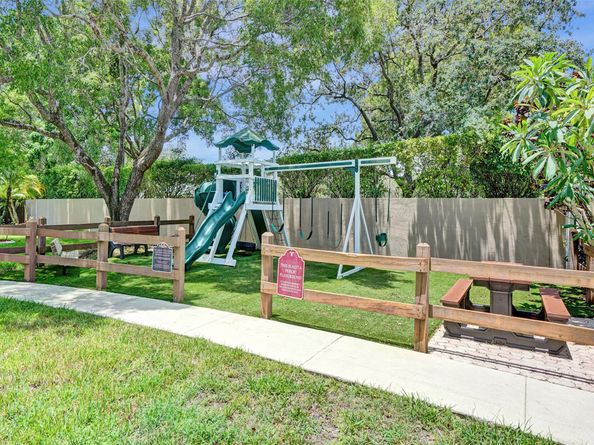 11590 S Open Ct, Cooper City FL 33026