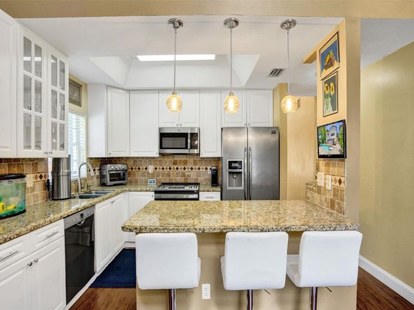 11590 S Open Ct, Cooper City FL 33026