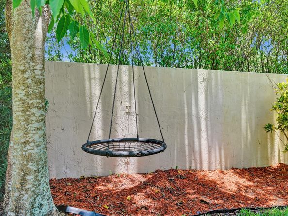 11590 S Open Ct, Cooper City FL 33026