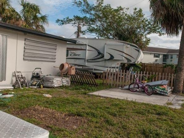 1545 S 24th Court, Riviera Beach FL 33404