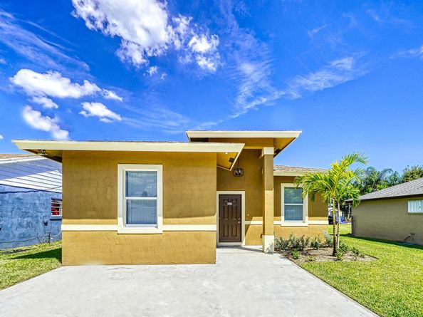 315 NE 13th Avenue, Boynton Beach FL 33435