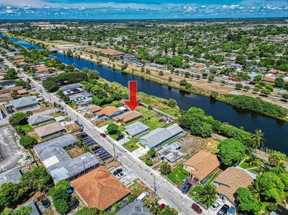 315 NE 13th Avenue, Boynton Beach FL 33435