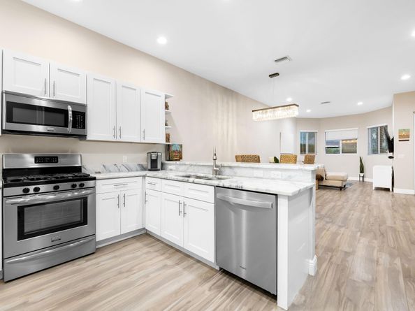 919 NE 17th Way, Fort Lauderdale FL 33304