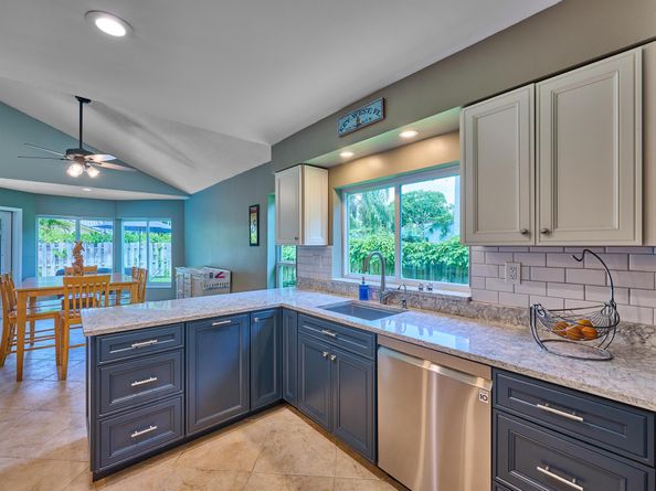 4155 NW 25th Way NW, Boca Raton FL 33434