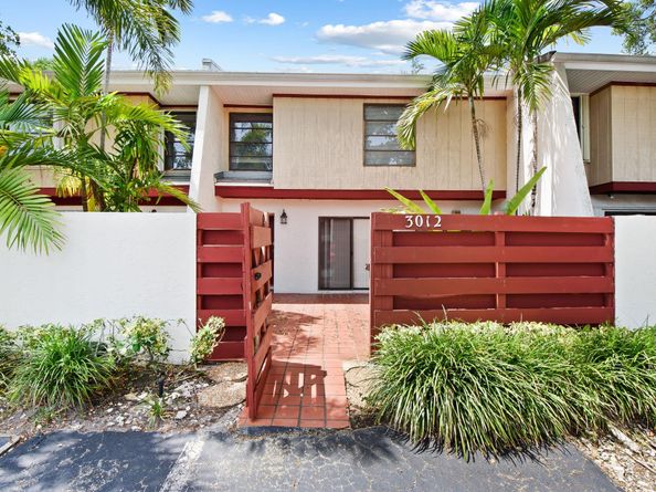 3012 Willow Ln 263, Hollywood FL 33021