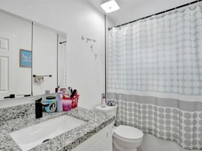 209 NE 9th St, Pompano Beach FL 33060