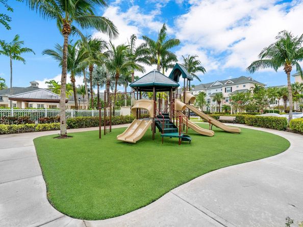 255 Murcia Drive 209, Jupiter FL 33458