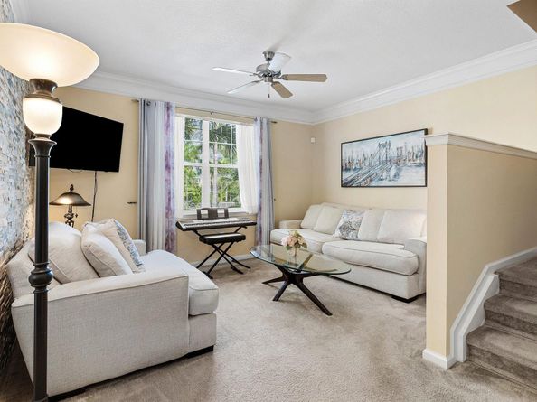 255 Murcia Drive 209, Jupiter FL 33458