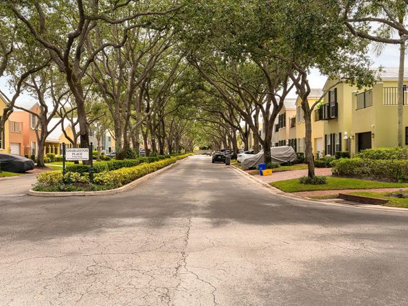 5906 Michaux Street, Boca Raton FL 33433