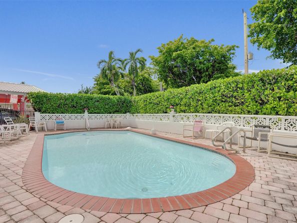 5630-5636 NE 27th Ave, Fort Lauderdale FL 33308