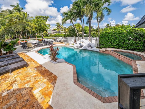 2625 Nassau Ln, Fort Lauderdale FL 33312