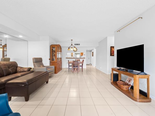 2908 Carambola Cir 101B, Coconut Creek FL 33066