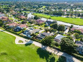 12 Marlwood Lane, Palm Beach Gardens FL 33418