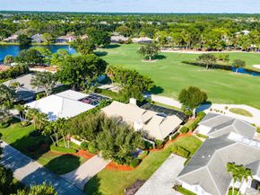 12 Marlwood Lane, Palm Beach Gardens FL 33418