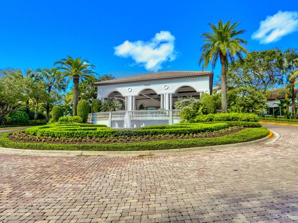 184 Viera Drive, Palm Beach Gardens FL 33418