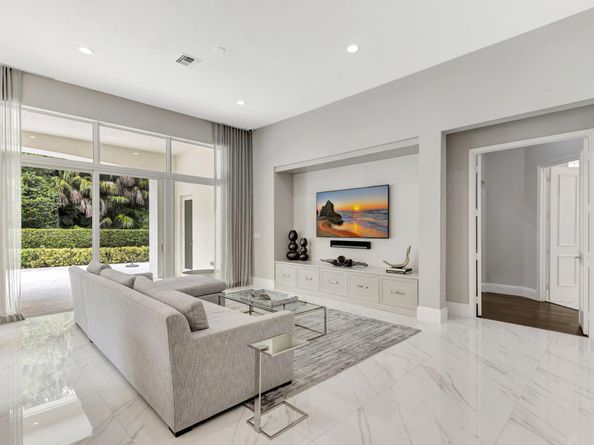 184 Viera Drive, Palm Beach Gardens FL 33418