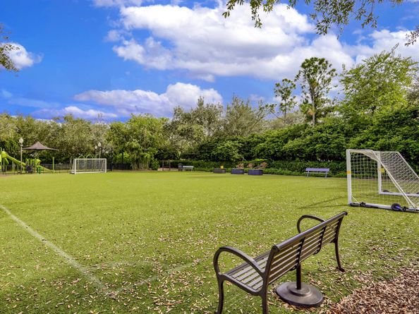 184 Viera Drive, Palm Beach Gardens FL 33418