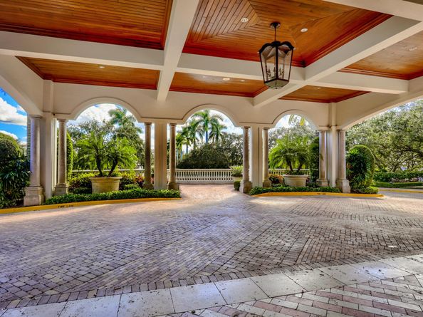 184 Viera Drive, Palm Beach Gardens FL 33418