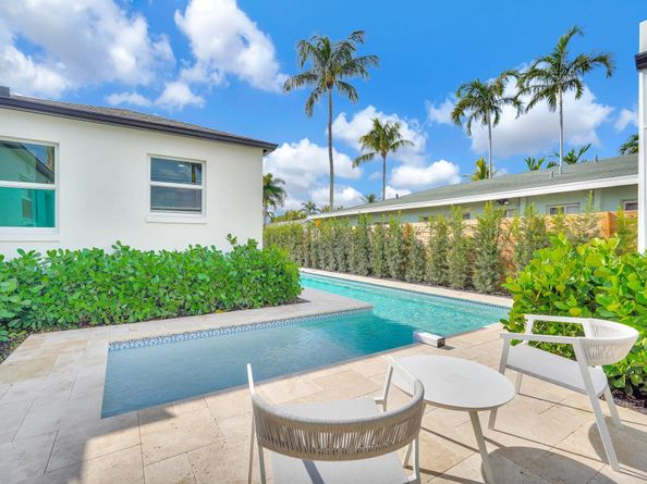 4015 Washington Road, West Palm Beach FL 33405