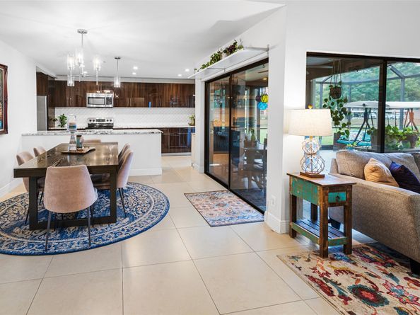 3056 Deer Creek Lake Shore Dr 3056, Deerfield Beach FL 33442