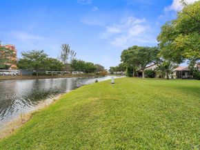 3056 Deer Creek Lake Shore Dr 3056, Deerfield Beach FL 33442