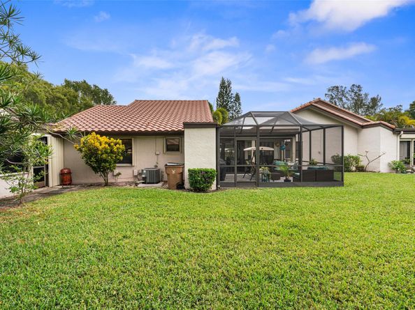 3056 Deer Creek Lake Shore Dr 3056, Deerfield Beach FL 33442