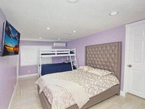 124 Davis Road, Palm Springs FL 33461