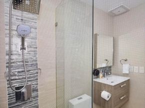 124 Davis Road, Palm Springs FL 33461