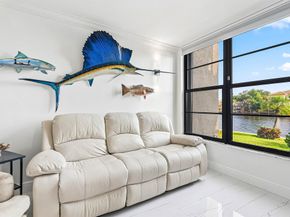 18 Royal Palm Way 109, Boca Raton FL 33432