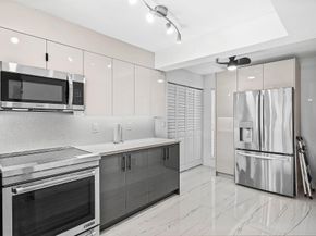 18 Royal Palm Way 109, Boca Raton FL 33432