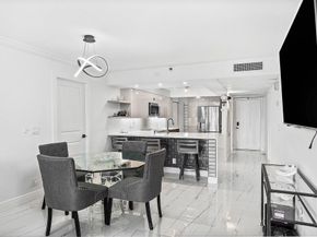 18 Royal Palm Way 109, Boca Raton FL 33432