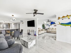 18 Royal Palm Way 109, Boca Raton FL 33432