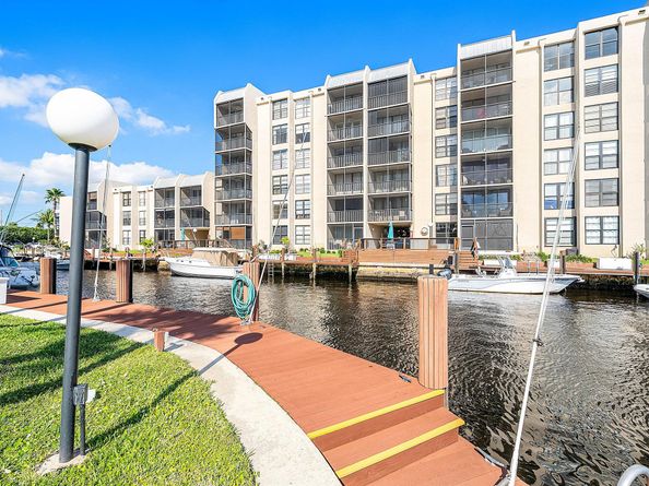 18 Royal Palm Way 109, Boca Raton FL 33432