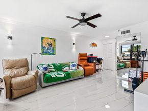 18 Royal Palm Way 109, Boca Raton FL 33432